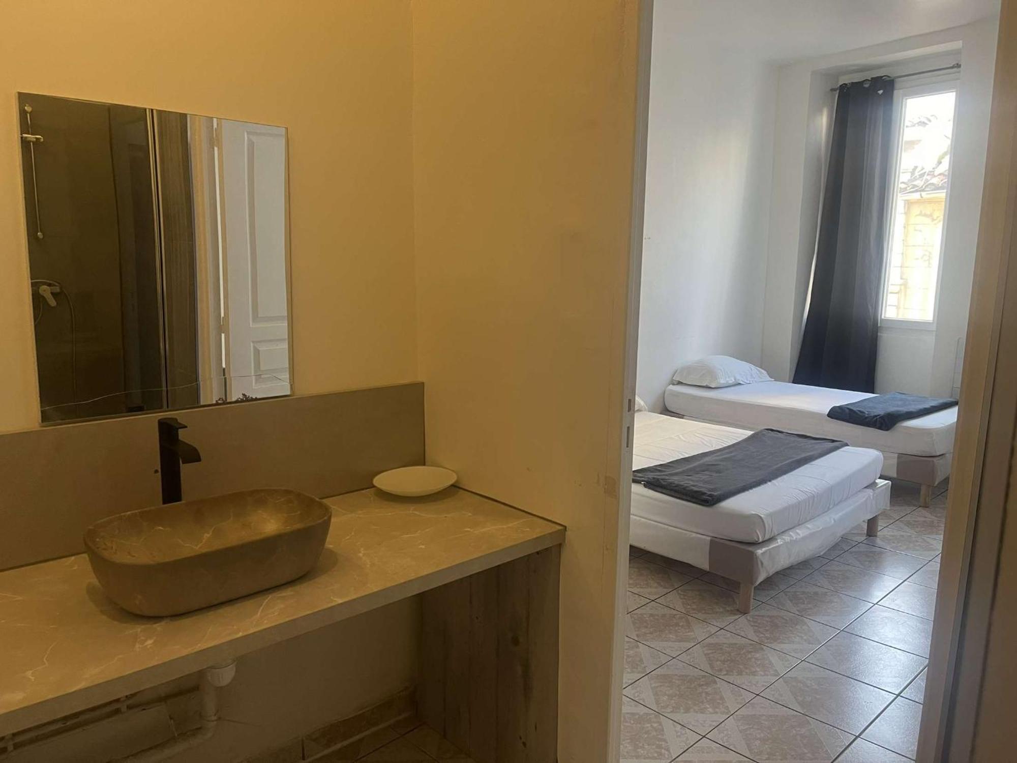 Hotel Du Centre Marseille Room photo